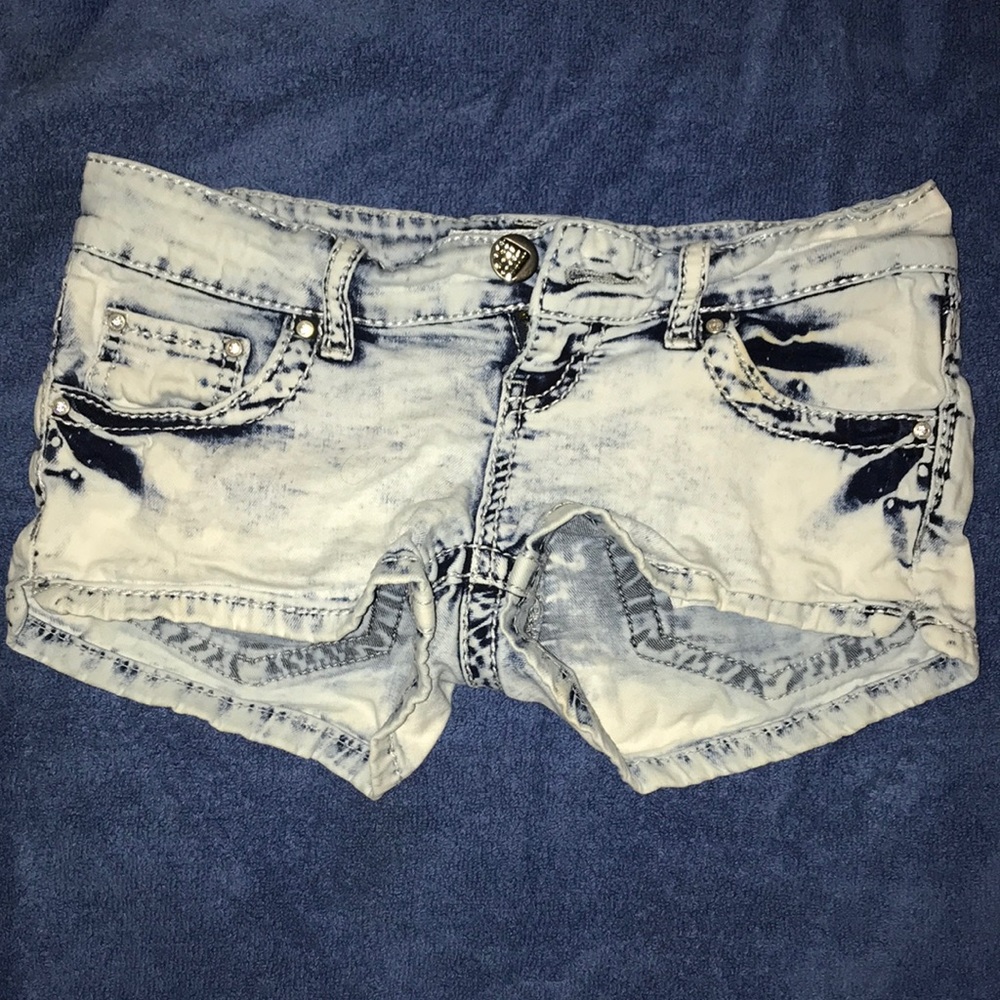 Short-shorts
